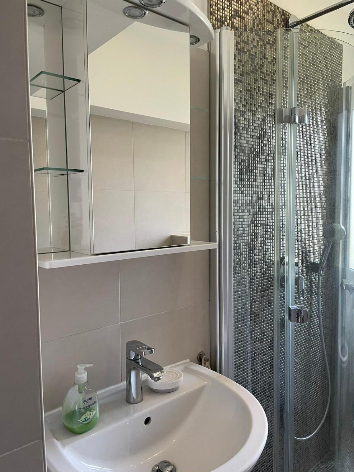 Modern And Cozy Apartment In Good Location Berlin Luaran gambar